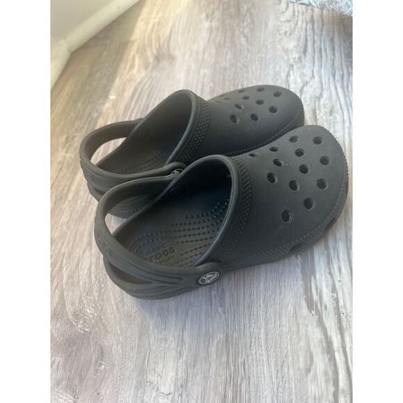 Crocs Kids Classic Clogs Comfortable Slip-On Shoes Black Size 12C - Picture 3 of 4